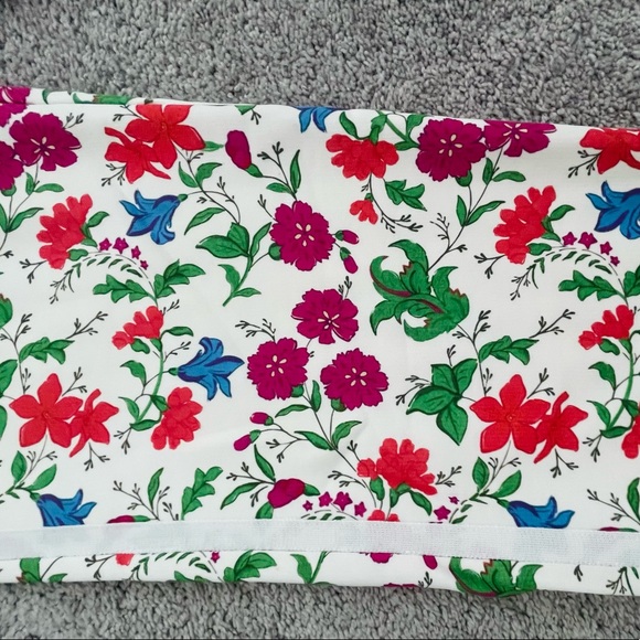 New authentic Escada set of matching jacket and pants. Soft cotton Streetwear. - Picture 10 of 15